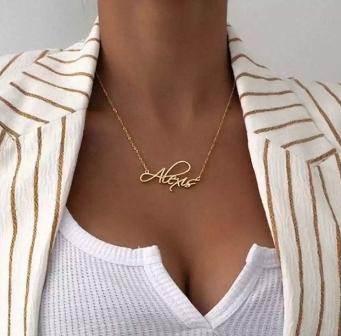 Amazon Cursive Name Necklace 14k Yellow Gold 'Sonya' Cursive Name