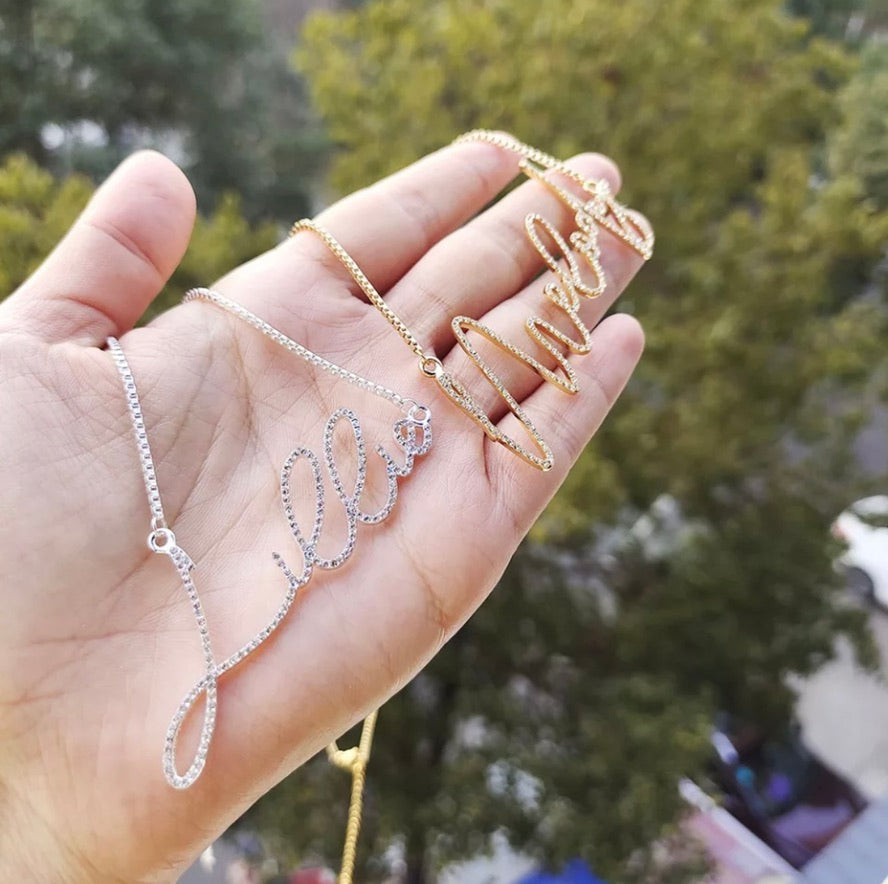 Medium Glitz Name Necklace